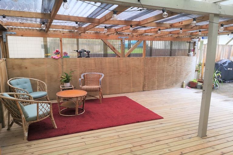 Photo of property in 3/172 Beach Haven Road, Beach Haven, Auckland, 0626