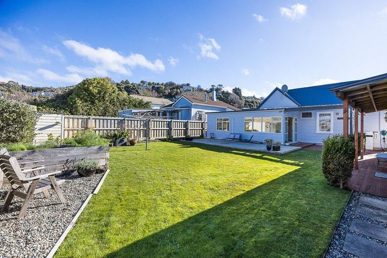 Photo of property in 17 Sandringham Street, Saint Clair, Dunedin, 9012