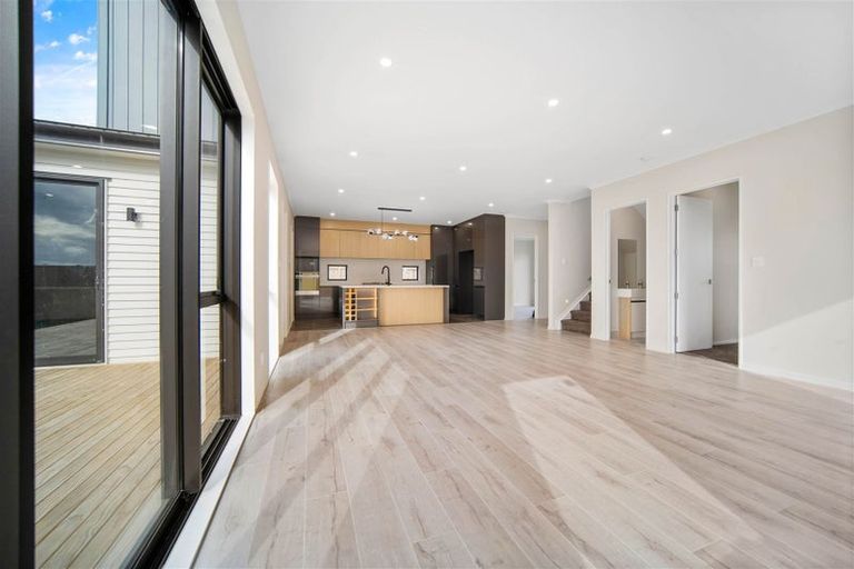 Photo of property in 83 Clarks Beach Road, Clarks Beach, 2122