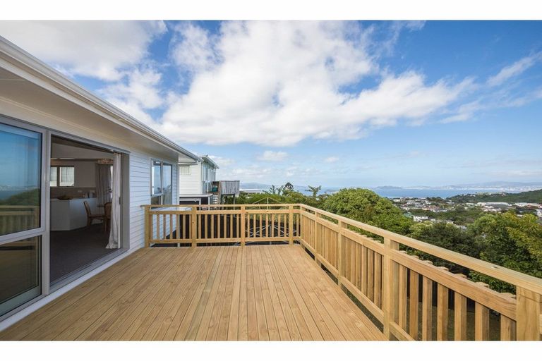 Photo of property in 34 Cypress Drive, Maungaraki, Lower Hutt, 5010