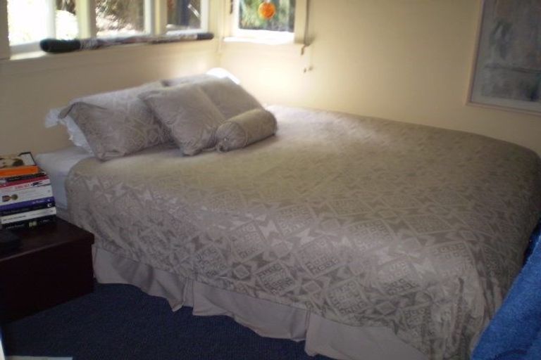 Photo of property in 23 Hawkhurst Road, Lyttelton, 8082