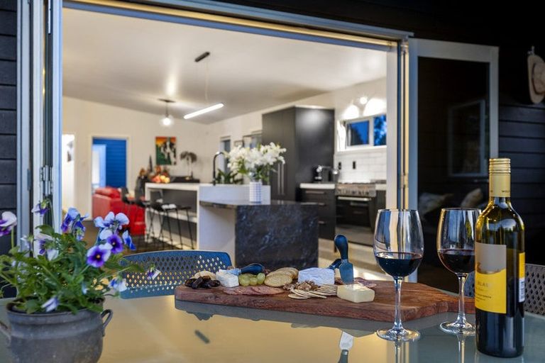 Photo of property in 418 Kaipikari Road, Urenui, 4375