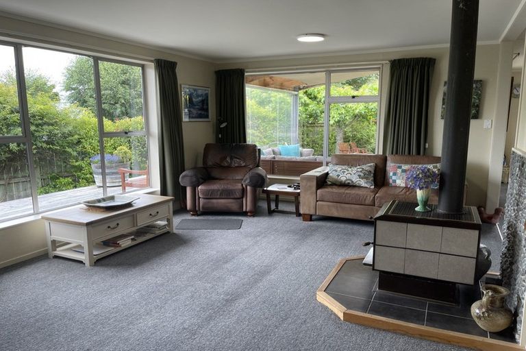 Photo of property in 23 Kereru Street, Two Mile Bay, Taupo, 3330