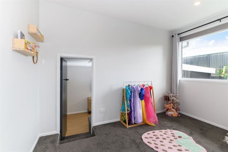 Photo of property in 1/35 Taikata Road, Te Atatu Peninsula, Auckland, 0610