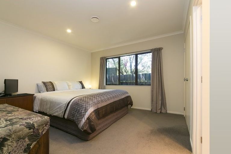 Photo of property in 52b Swanson Road, Henderson, Auckland, 0610