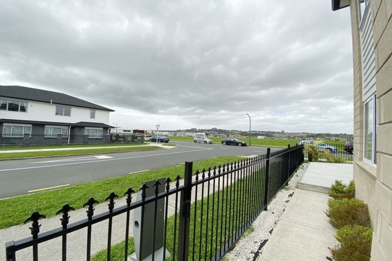 Photo of property in 75 Rosewell Crescent, Flat Bush, Auckland, 2019