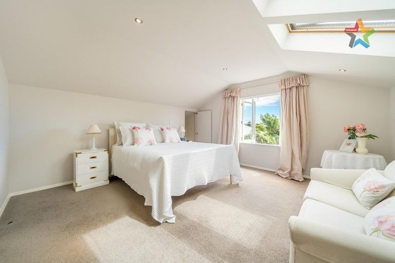 Photo of property in 377 Muritai Road, Eastbourne, Lower Hutt, 5013