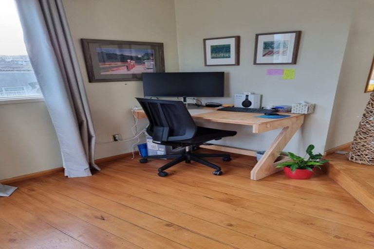 Photo of property in Chatsworth Flats, 7/23 Pirie Street, Mount Victoria, Wellington, 6011