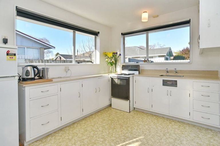 Photo of property in 2/106a Barrington Street, Somerfield, Christchurch, 8024