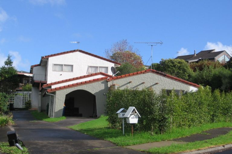 Photo of property in 2/13 Noumea Place, Mairangi Bay, Auckland, 0630