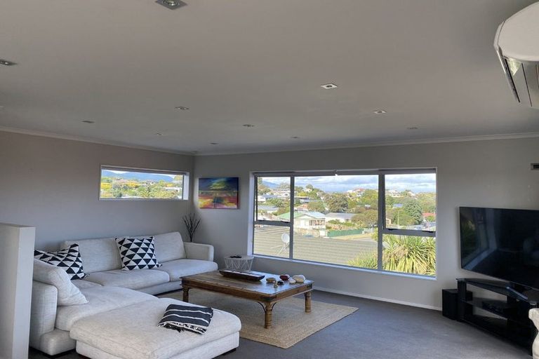 Photo of property in 69 Queens Road, Waikanae Beach, Waikanae, 5036