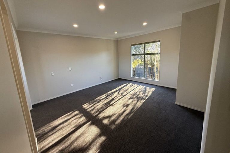 Photo of property in 6 Chadlington Avenue, Henderson, Auckland, 0612