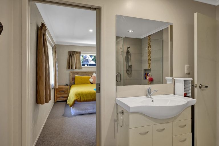 Photo of property in 24 Princes Street, Hawera, 4610