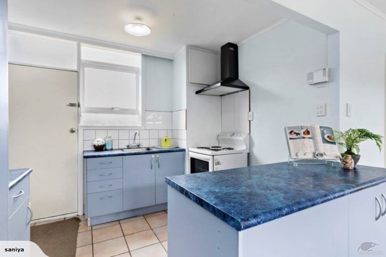 Photo of property in 2/86 Portage Road, New Lynn, Auckland, 0600