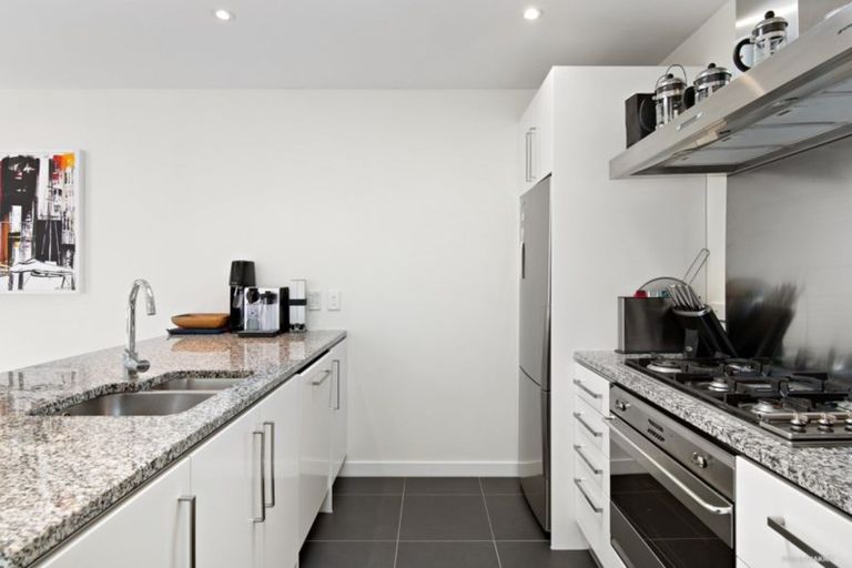 Photo of property in 35b Ngaio Road, Kelburn, Wellington, 6012