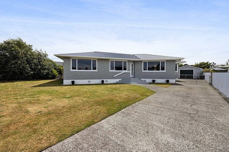 Photo of property in 11 Mccarthy Street, Hawera, 4610