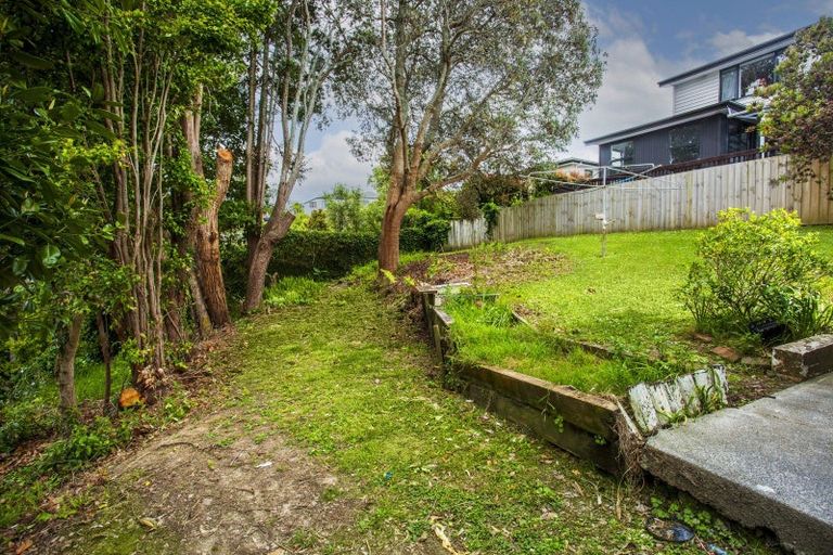 Photo of property in 1 Phillipa Place, Browns Bay, Auckland, 0630