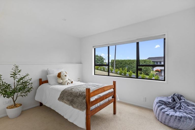 Photo of property in 32 Danbury Drive, Torbay, Auckland, 0630