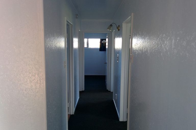 Photo of property in 17 Glengowan Place, Conifer Grove, Takanini, 2112