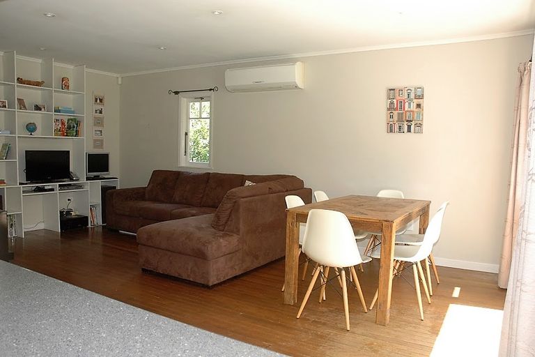 Photo of property in 5 Springtime Crescent, Stanmore Bay, Whangaparaoa, 0932