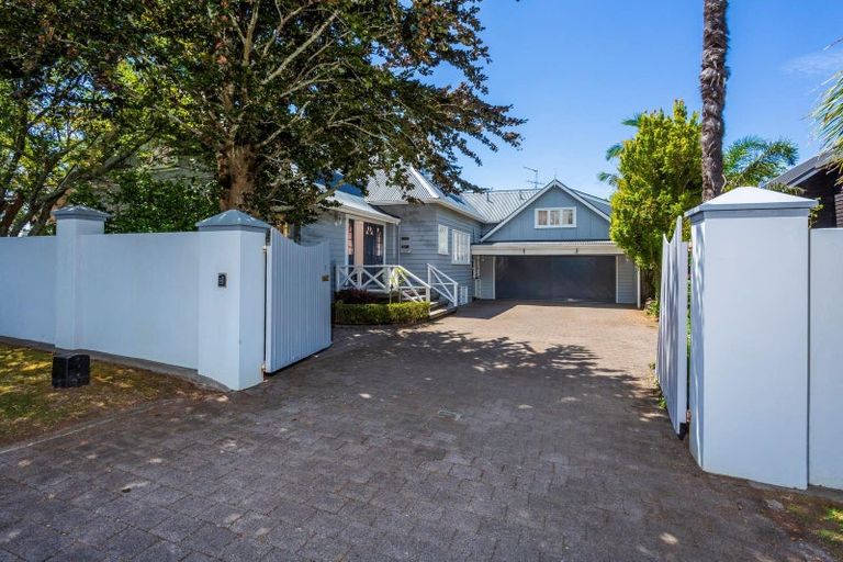 Photo of property in 2 Minnehaha Avenue, Takapuna, Auckland, 0622