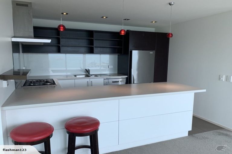 Photo of property in 218 Evans Bay Parade, Hataitai, Wellington, 6021