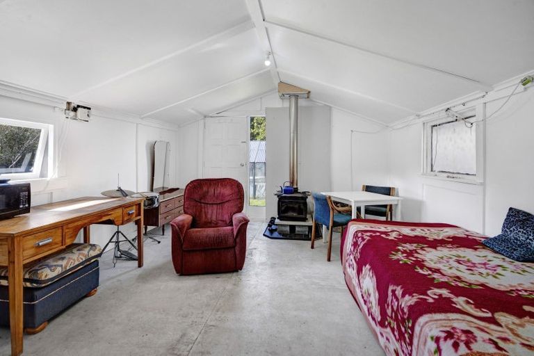 Photo of property in 43 Celia Street, Stratford, 4332