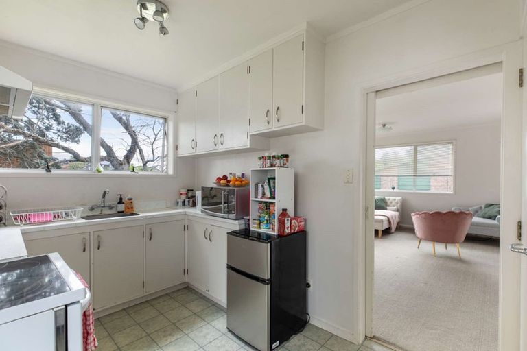 Photo of property in 5/28 Uxbridge Road, Mellons Bay, Auckland, 2014