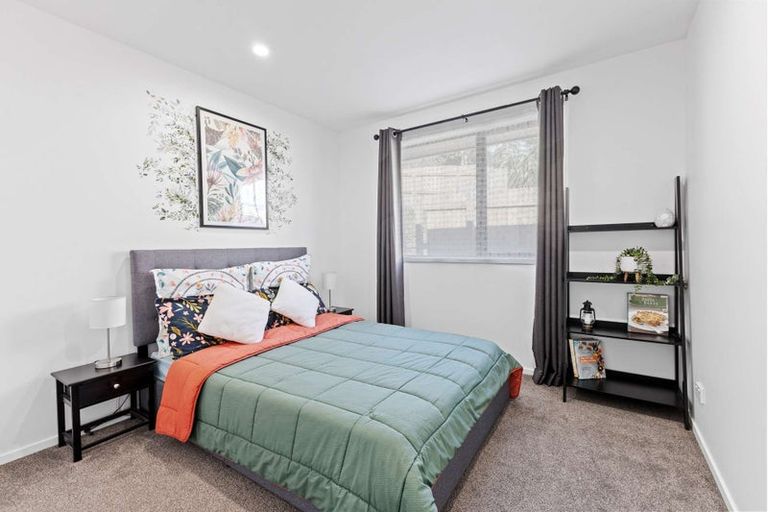 Photo of property in 6b Clerke Place, Marfell, New Plymouth, 4310