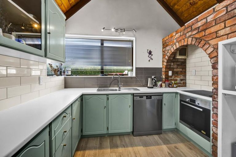 Photo of property in 288e Mangorei Road, Merrilands, New Plymouth, 4312