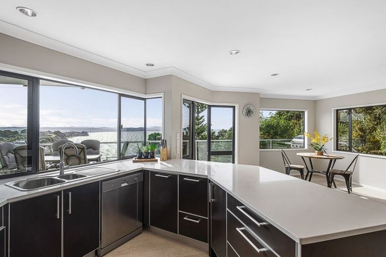 Photo of property in 48a Duncansby Road, Stanmore Bay, Whangaparaoa, 0932