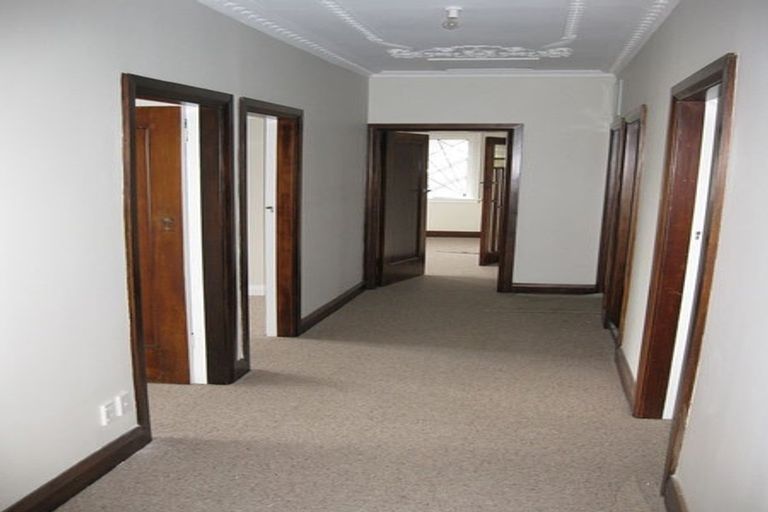 Photo of property in 34 Queens Drive, Kilbirnie, Wellington, 6022