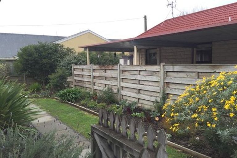 Photo of property in 2/64 Waimea Road, Nelson South, Nelson, 7010