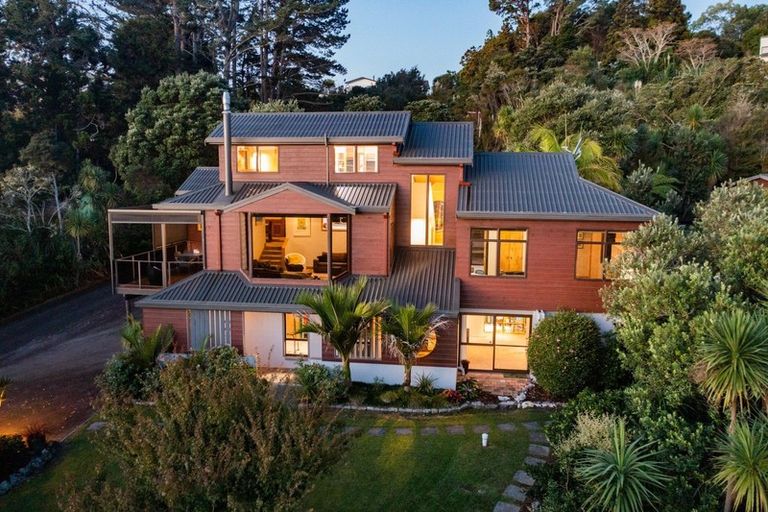 Photo of property in 118 Memorial Drive, Parahaki, Whangarei, 0112