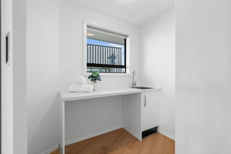 Photo of property in 100 Farrington Avenue, Bishopdale, Christchurch, 8053