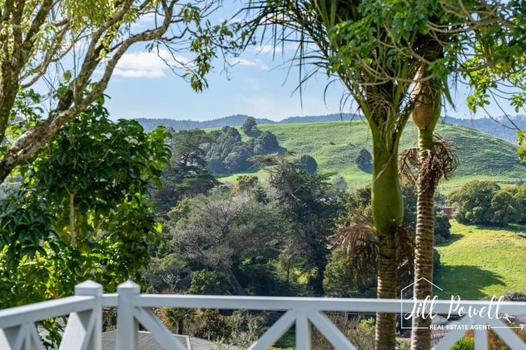 Photo of property in 10 View Street, Maungaturoto, 0520