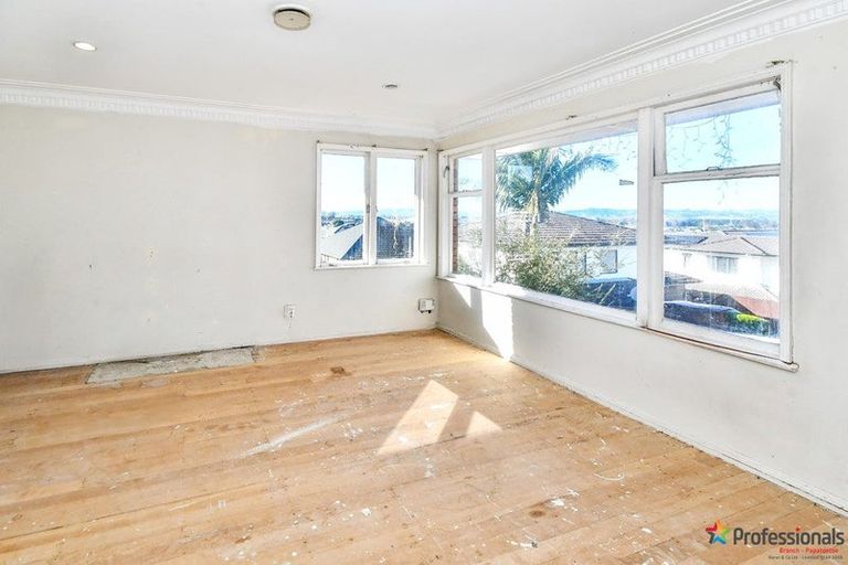 Photo of property in 114 Alfriston Road, Manurewa, Auckland, 2105