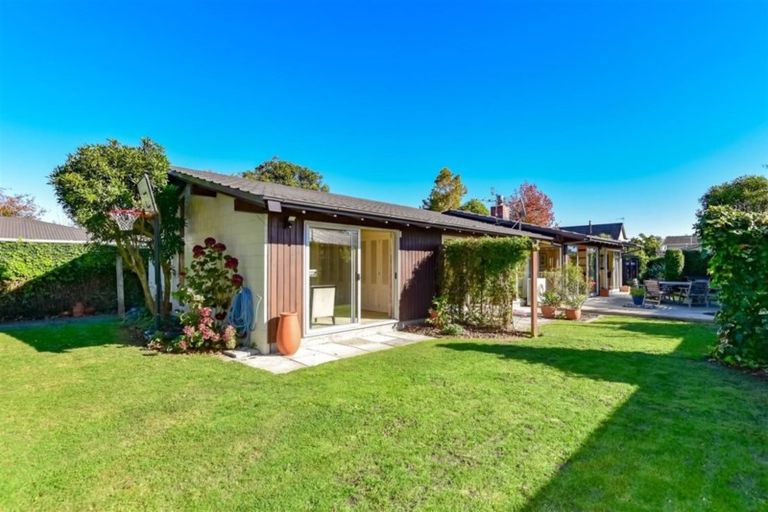 Photo of property in 33 Lynfield Avenue, Ilam, Christchurch, 8041