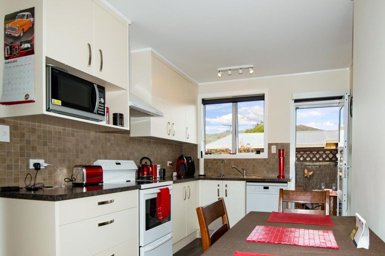 Photo of property in 108a Molyneux Avenue, Cromwell, 9310