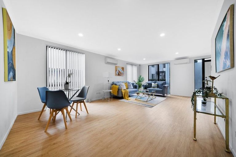 Photo of property in 8 Marengo Parkway, Takanini, 2112