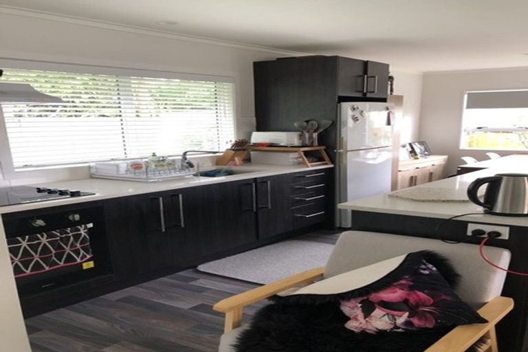 Photo of property in 2 Frank Hewitt Street, Pukekohe, 2120