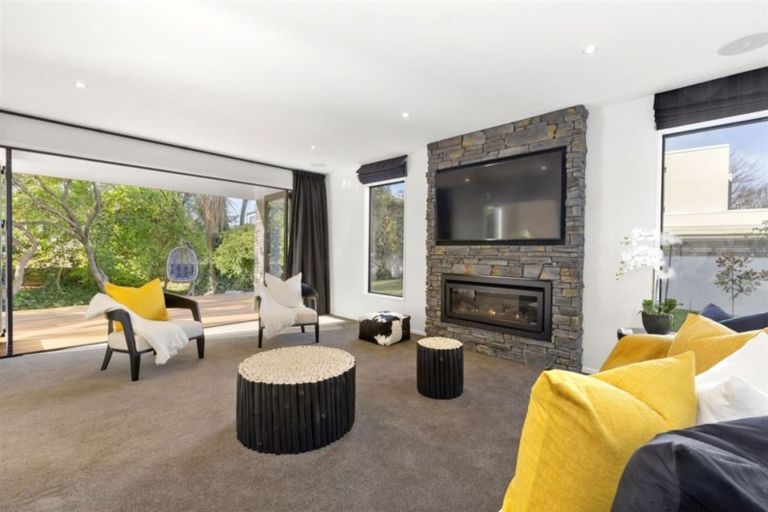 Photo of property in 15 Chislehurst Place, Bryndwr, Christchurch, 8052