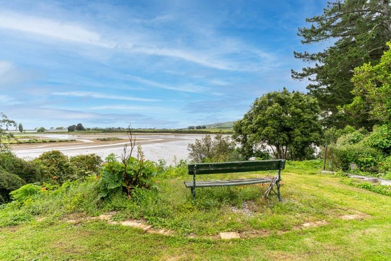 Photo of property in 3280 Waikouiti-waitati Road, Karitane, Waikouaiti, 9471