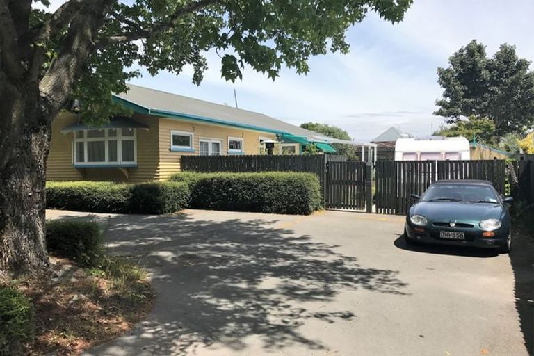 Photo of property in 37 Darvel Street, Riccarton, Christchurch, 8011