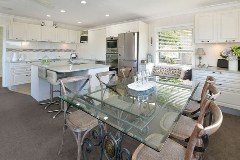 Photo of property in 101 Waldorf Crescent, Orewa, 0931