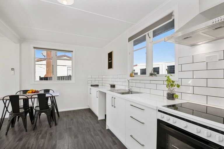 Photo of property in 229 Balmoral Drive, Tokoroa, 3420