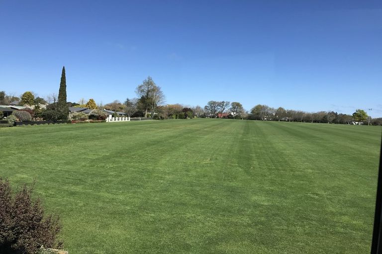 Photo of property in 2/271 Memorial Avenue, Burnside, Christchurch, 8053