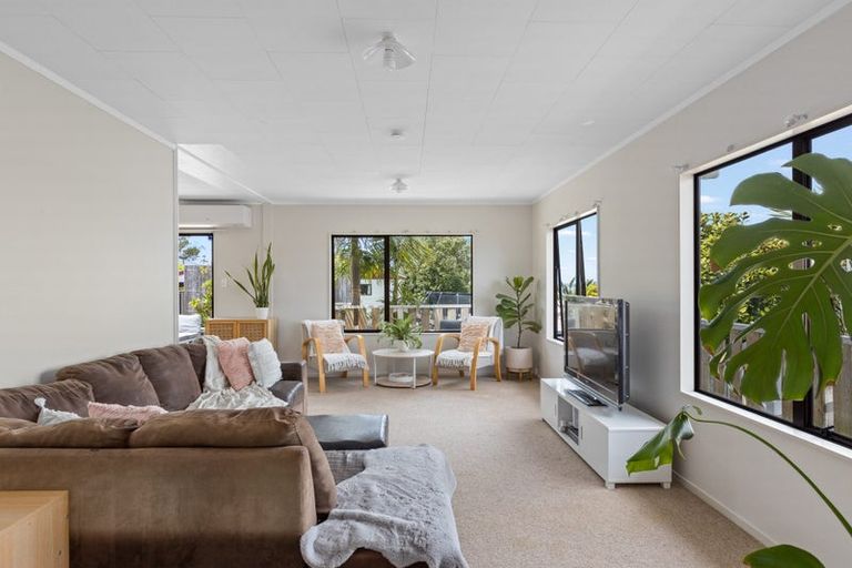 Photo of property in 5/254 Glenvar Road, Torbay, Auckland, 0630