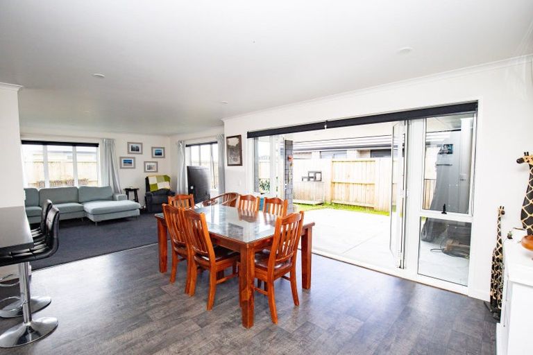 Photo of property in 8 Costello Drive, Ngatea, 3503