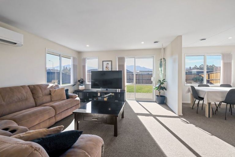 Photo of property in 15 Ruru Place, Oxford, 7430